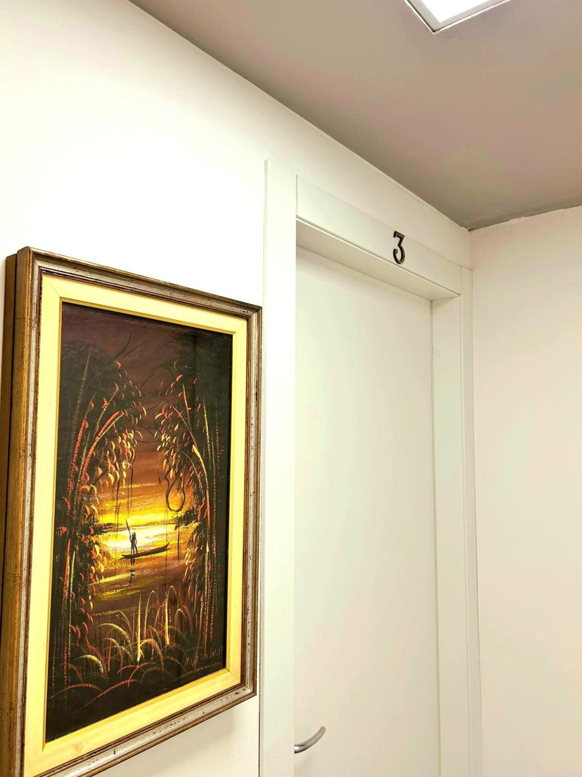 -l' Oasi Del Turista, Room2- Station Affittacamere