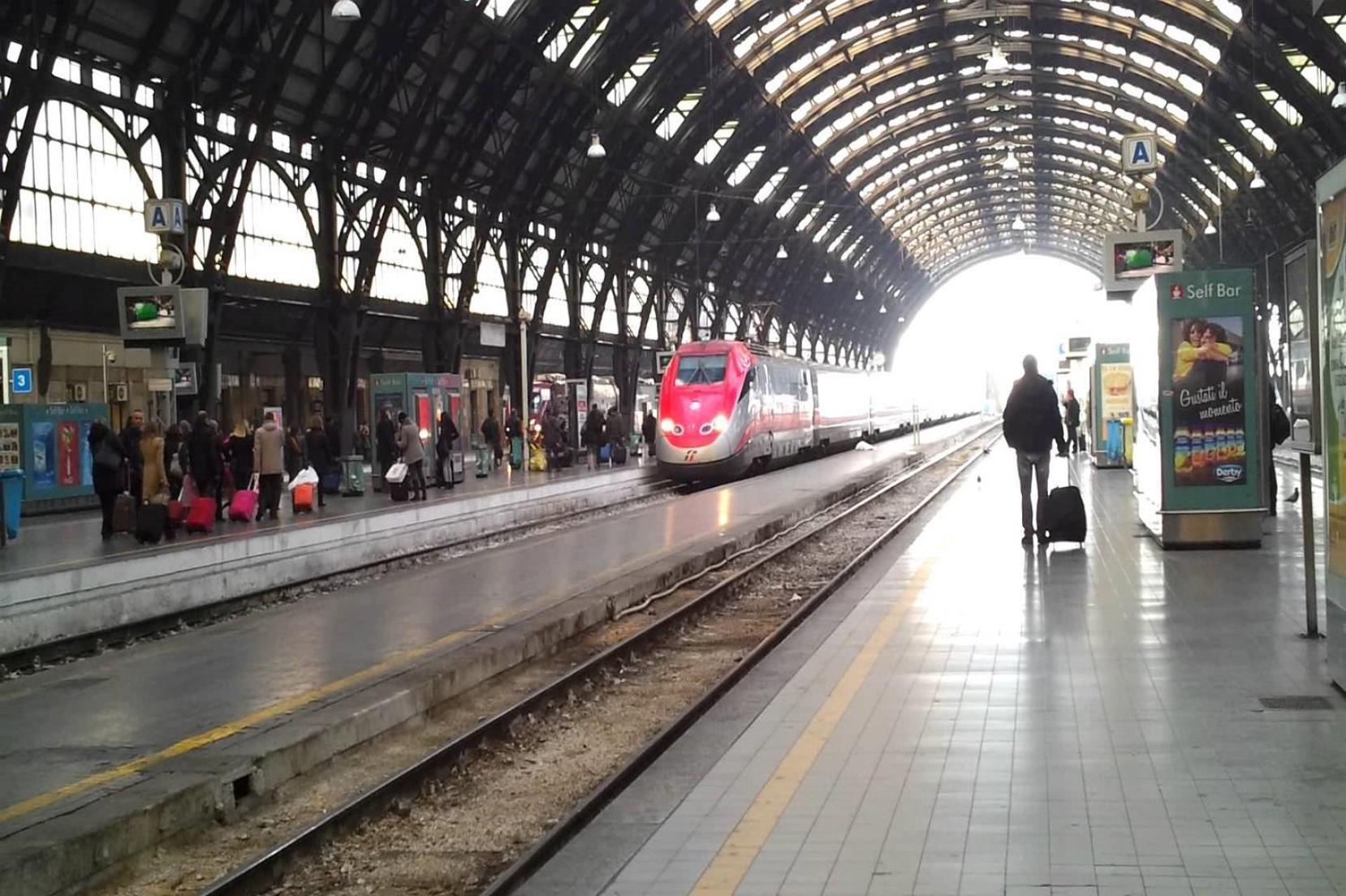 -l' Oasi Del Turista, Room2- Station Affittacamere Milano